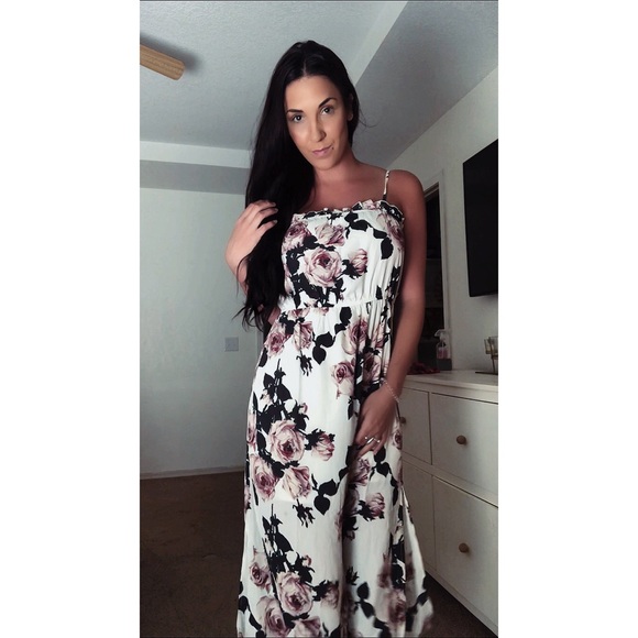 NWT Honey Punch Floral Dress - Picture 2 of 7